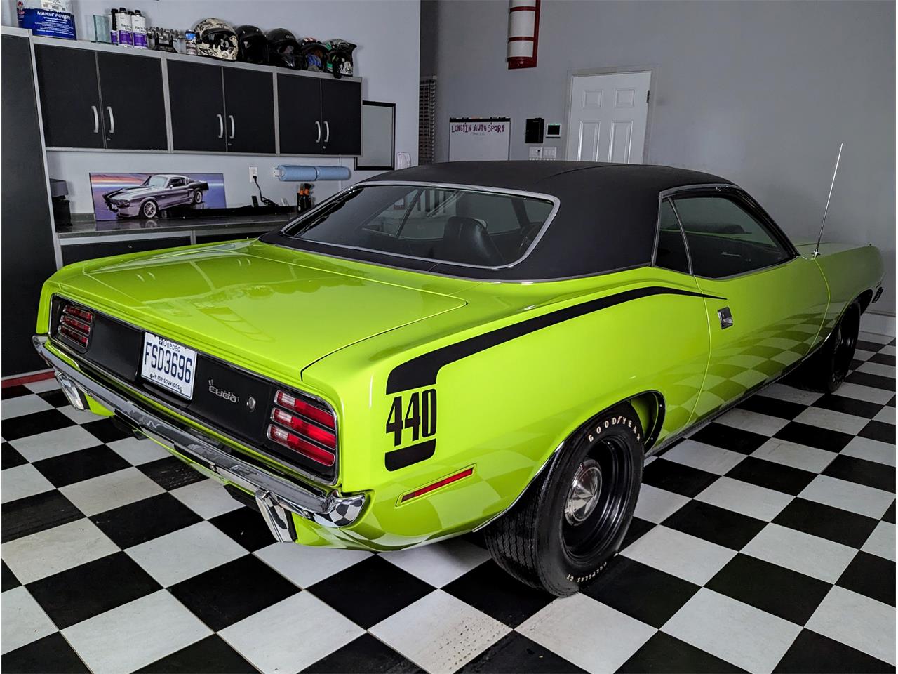 Plymouth-Cuda-1970-Lime-Light-Black-11