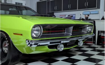 Plymouth-Cuda-1970-Lime-Light-Black-3