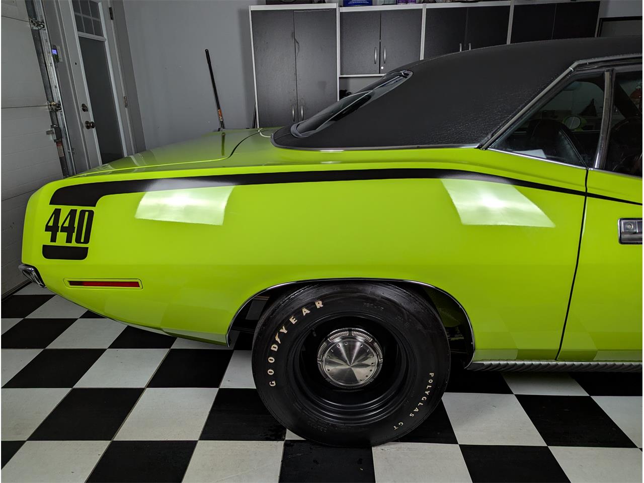 Plymouth-Cuda-1970-Lime-Light-Black-30