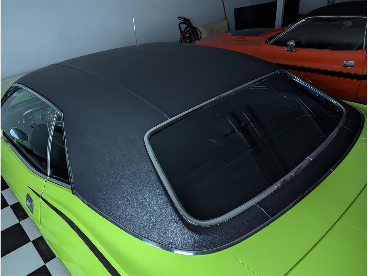 Plymouth-Cuda-1970-Lime-Light-Black-36