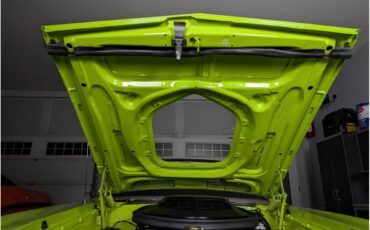 Plymouth-Cuda-1970-Lime-Light-Black-38