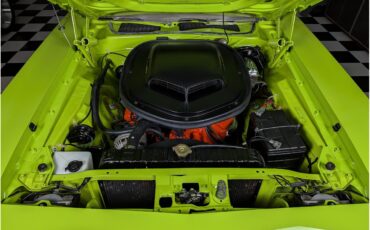 Plymouth-Cuda-1970-Lime-Light-Black-40