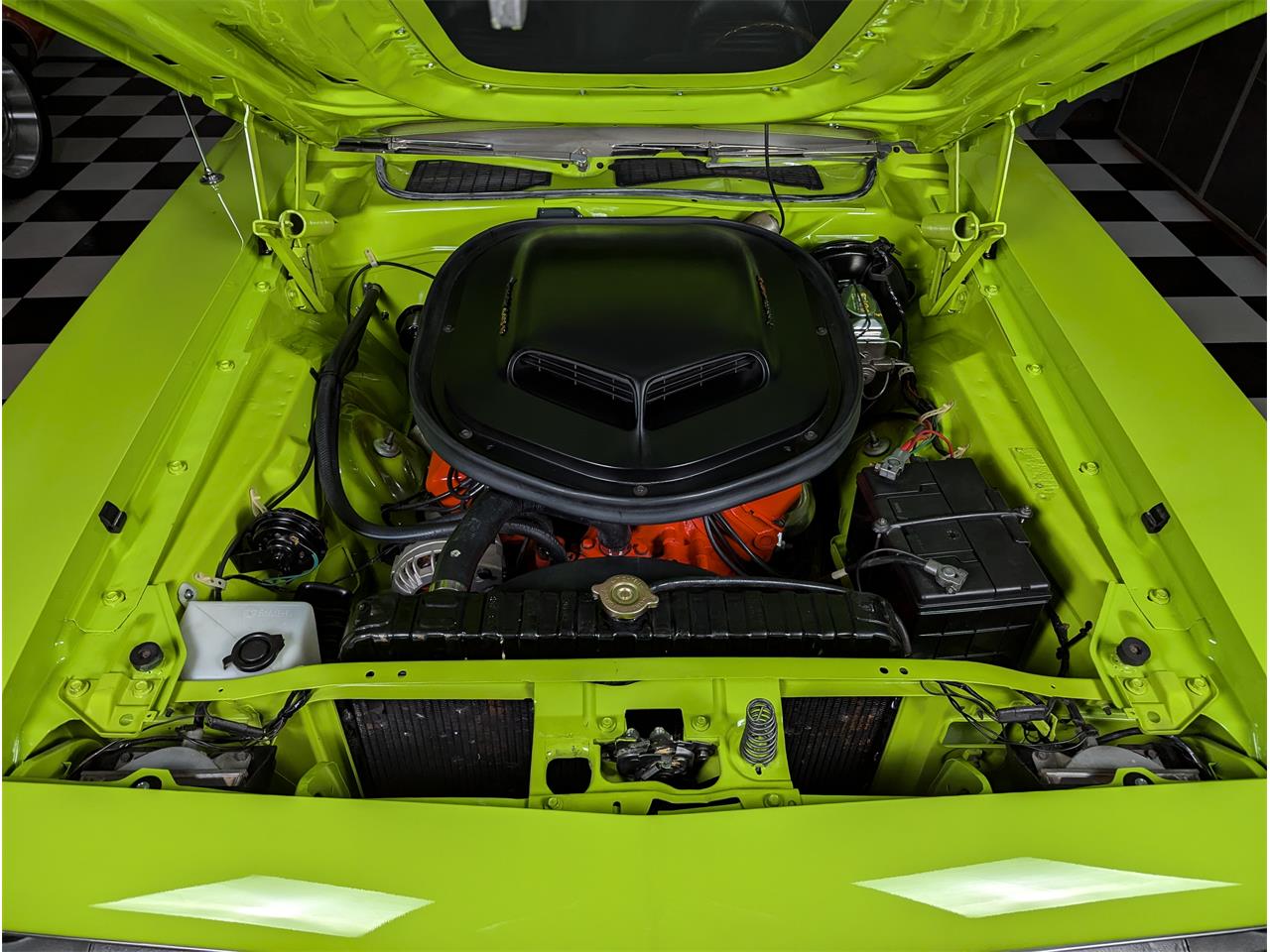 Plymouth-Cuda-1970-Lime-Light-Black-40