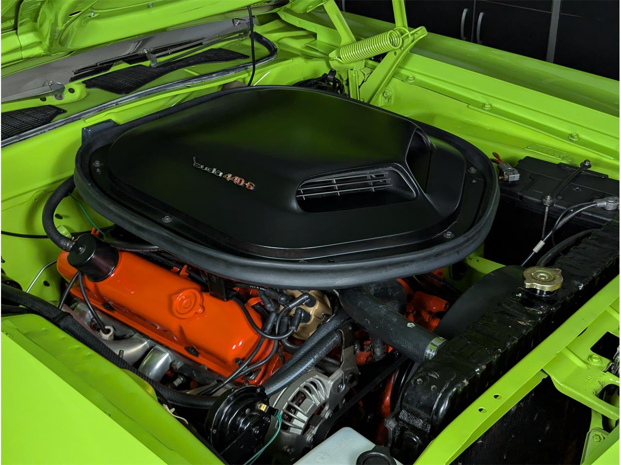 Plymouth-Cuda-1970-Lime-Light-Black-42