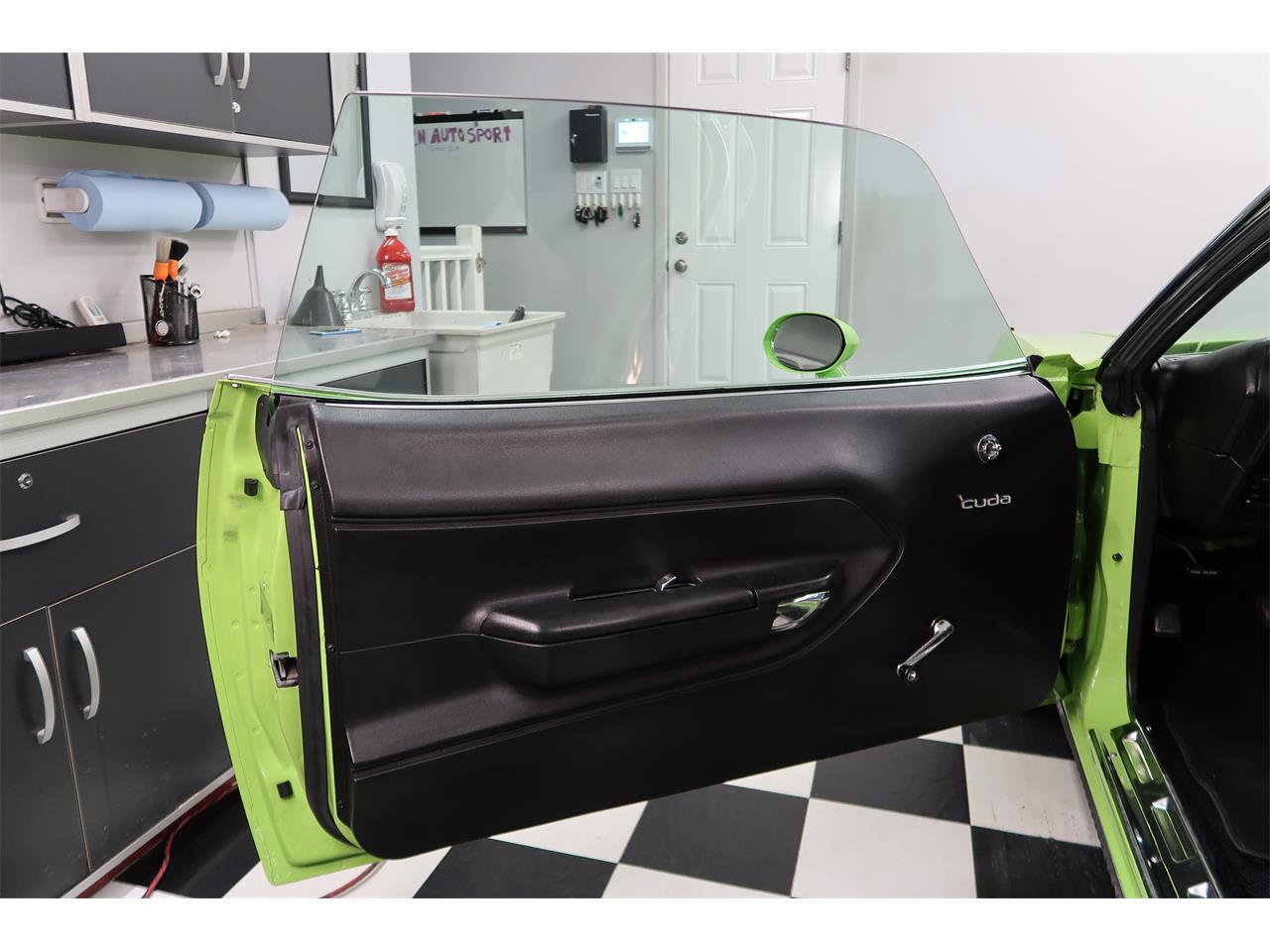 Plymouth-Cuda-1970-Lime-Light-Black-46