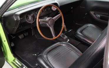 Plymouth-Cuda-1970-Lime-Light-Black-47