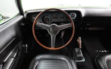 Plymouth-Cuda-1970-Lime-Light-Black-48