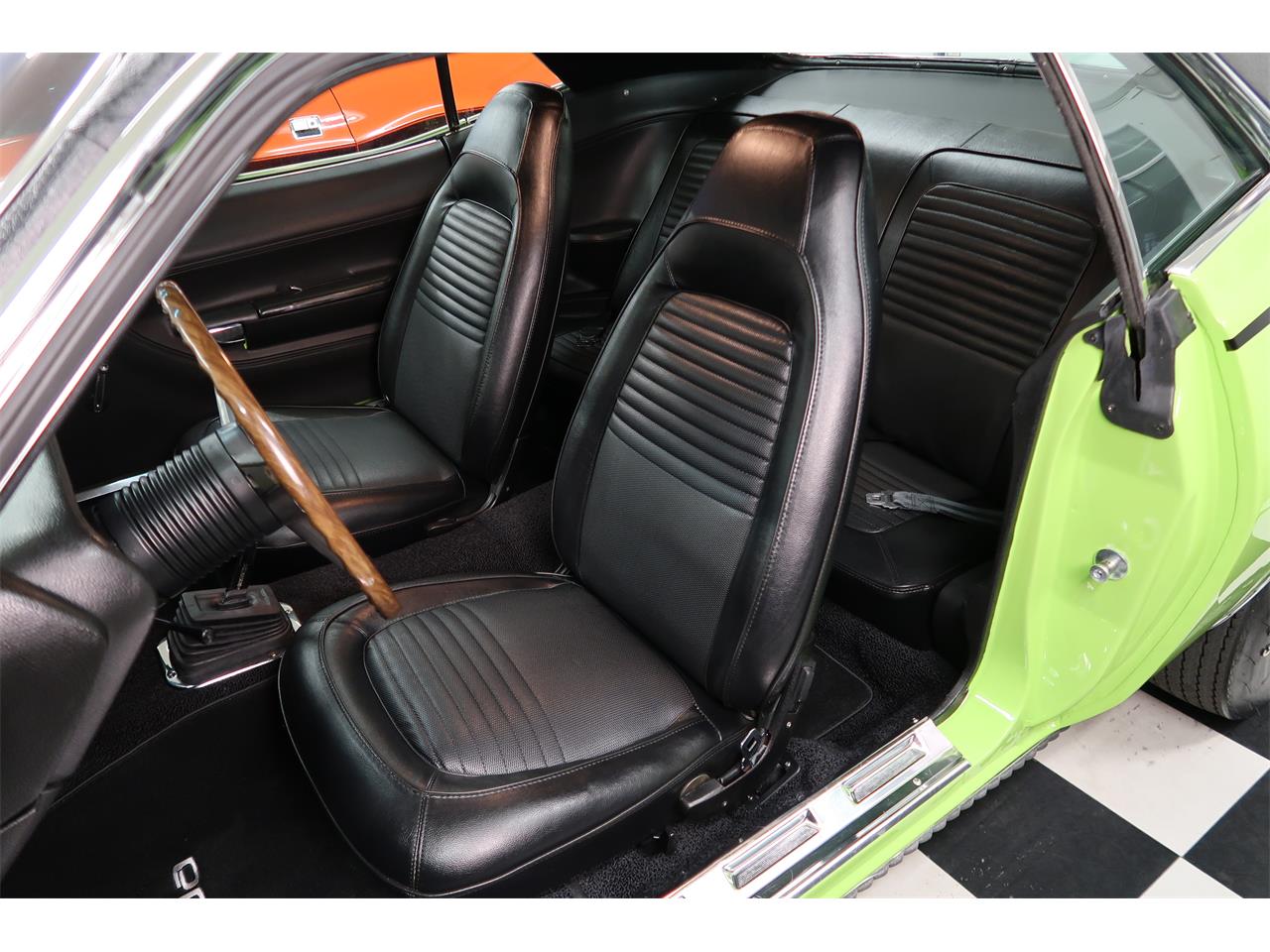 Plymouth-Cuda-1970-Lime-Light-Black-50