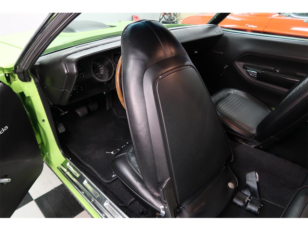 Plymouth-Cuda-1970-Lime-Light-Black-51