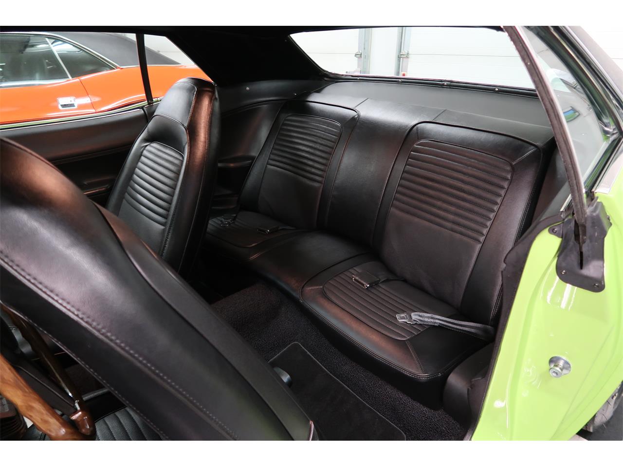 Plymouth-Cuda-1970-Lime-Light-Black-52