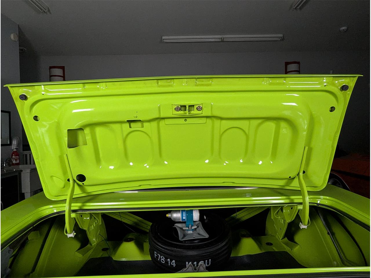 Plymouth-Cuda-1970-Lime-Light-Black-65