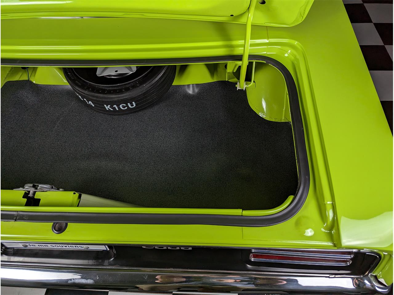 Plymouth-Cuda-1970-Lime-Light-Black-68