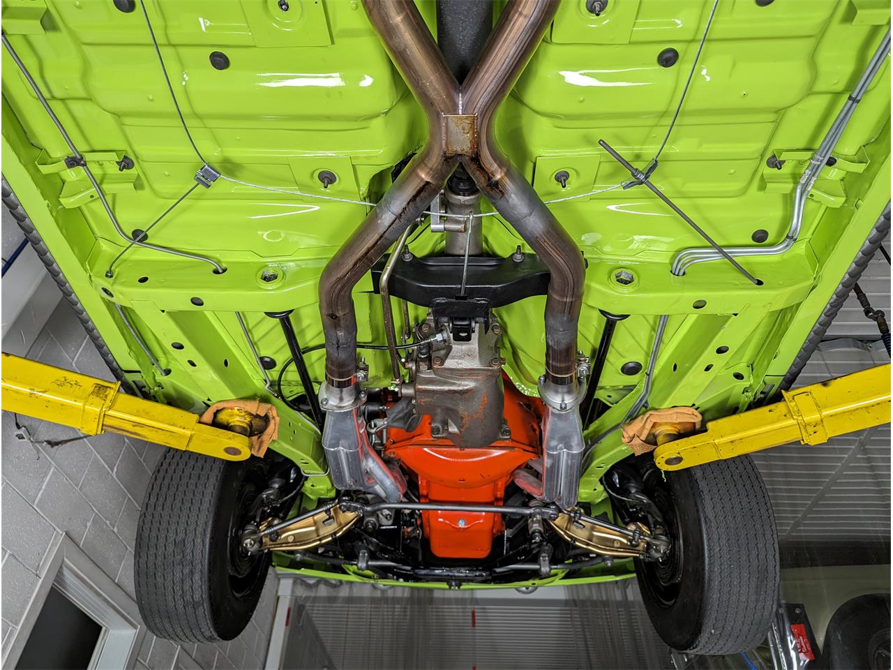 Plymouth-Cuda-1970-Lime-Light-Black-80