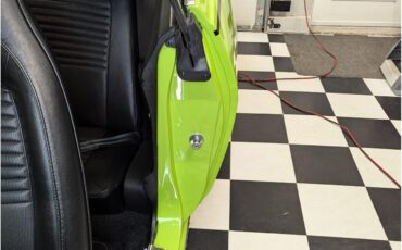 Plymouth-Cuda-1970-Lime-Light-Black-86