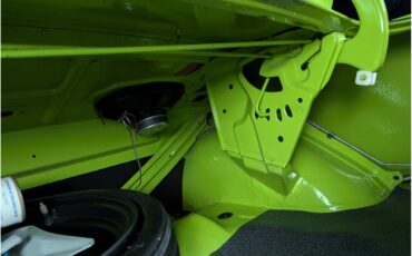 Plymouth-Cuda-1970-Lime-Light-Black-9