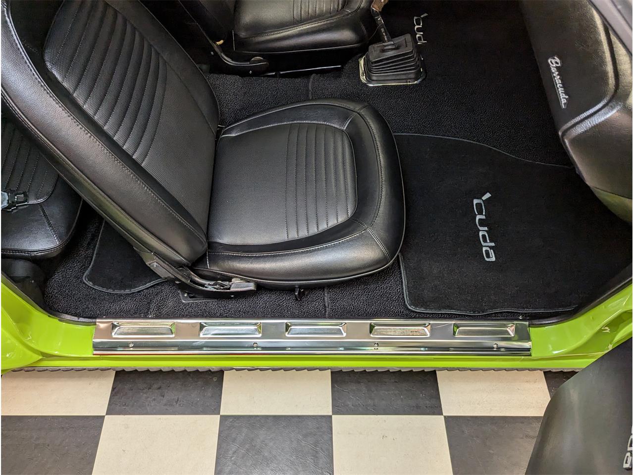 Plymouth-Cuda-1970-Lime-Light-Black-92