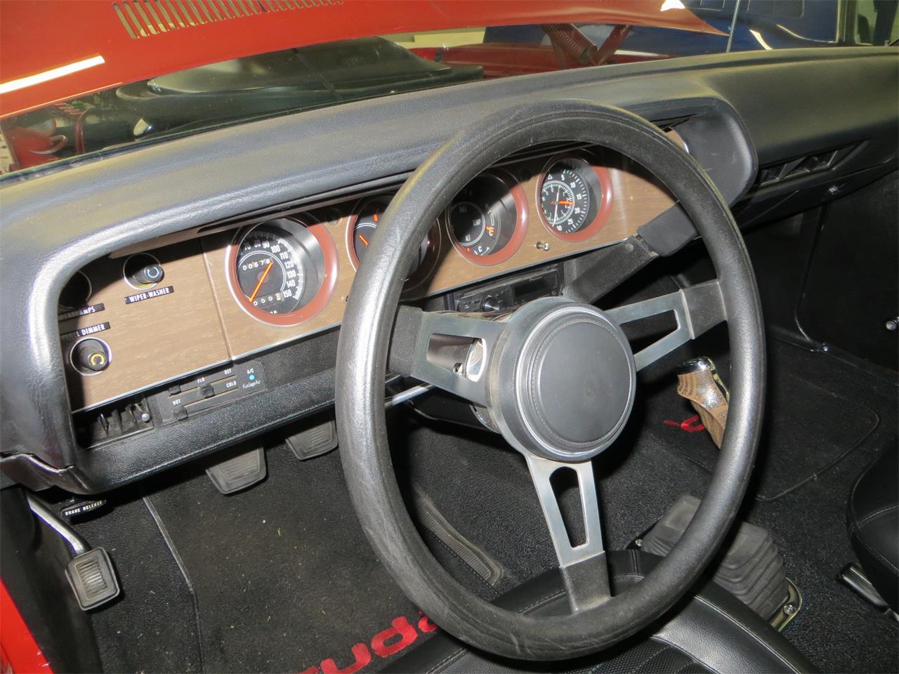 Plymouth-Cuda-1970-Red-Black-9