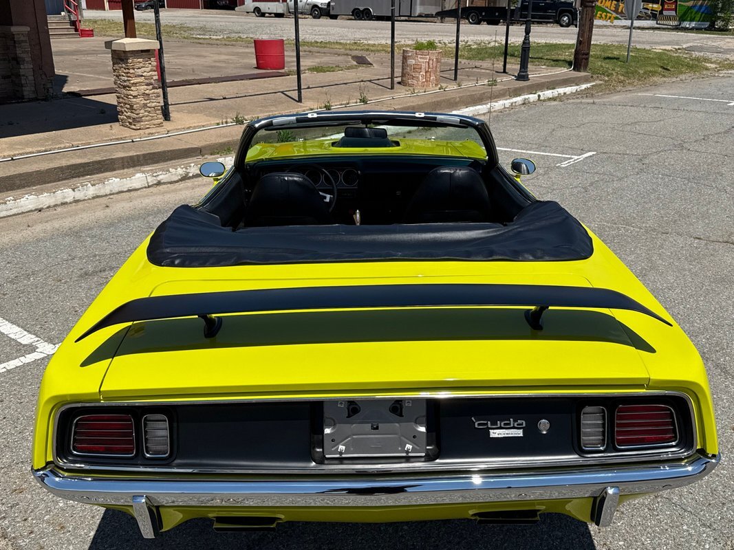 Plymouth-Cuda-1971-10