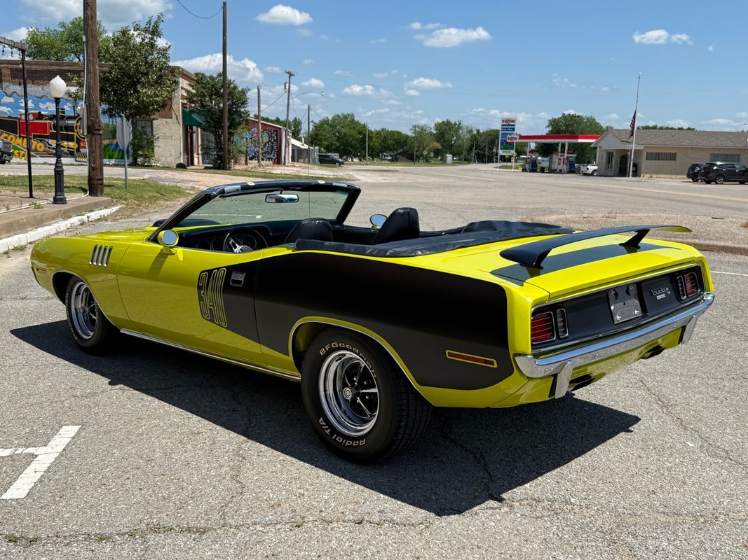 Plymouth-Cuda-1971-3