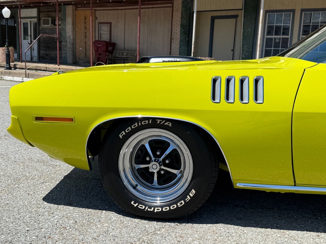 Plymouth-Cuda-1971-31