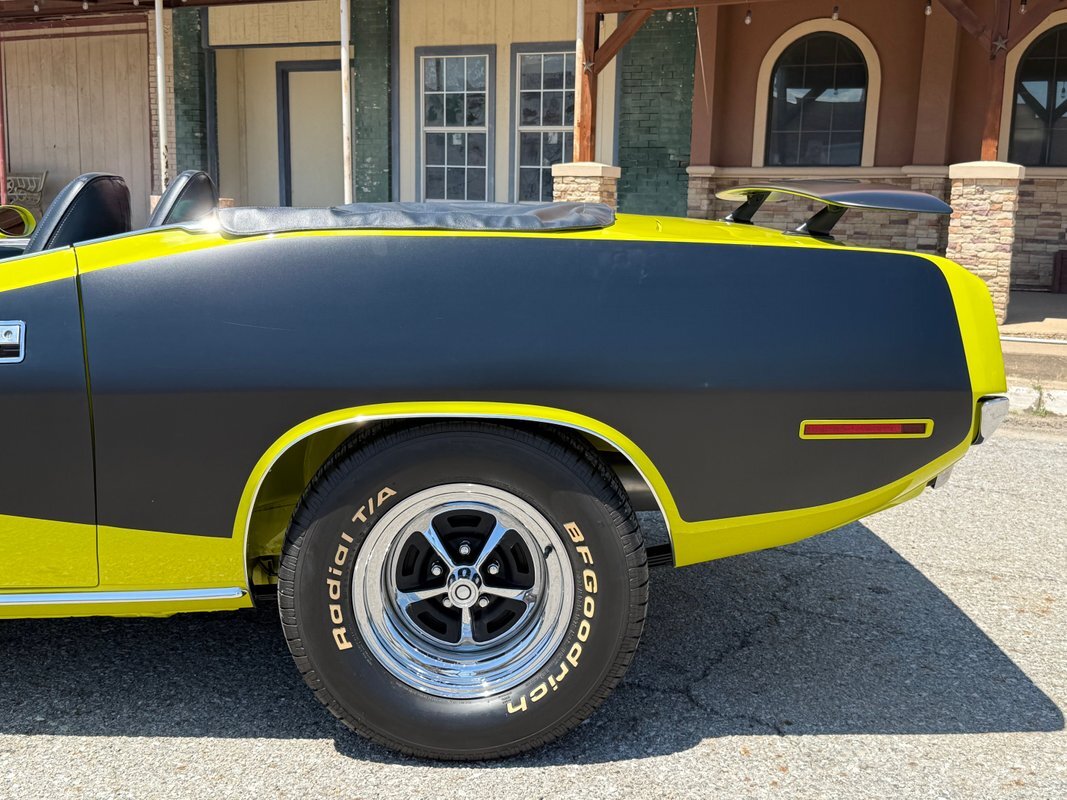 Plymouth-Cuda-1971-33