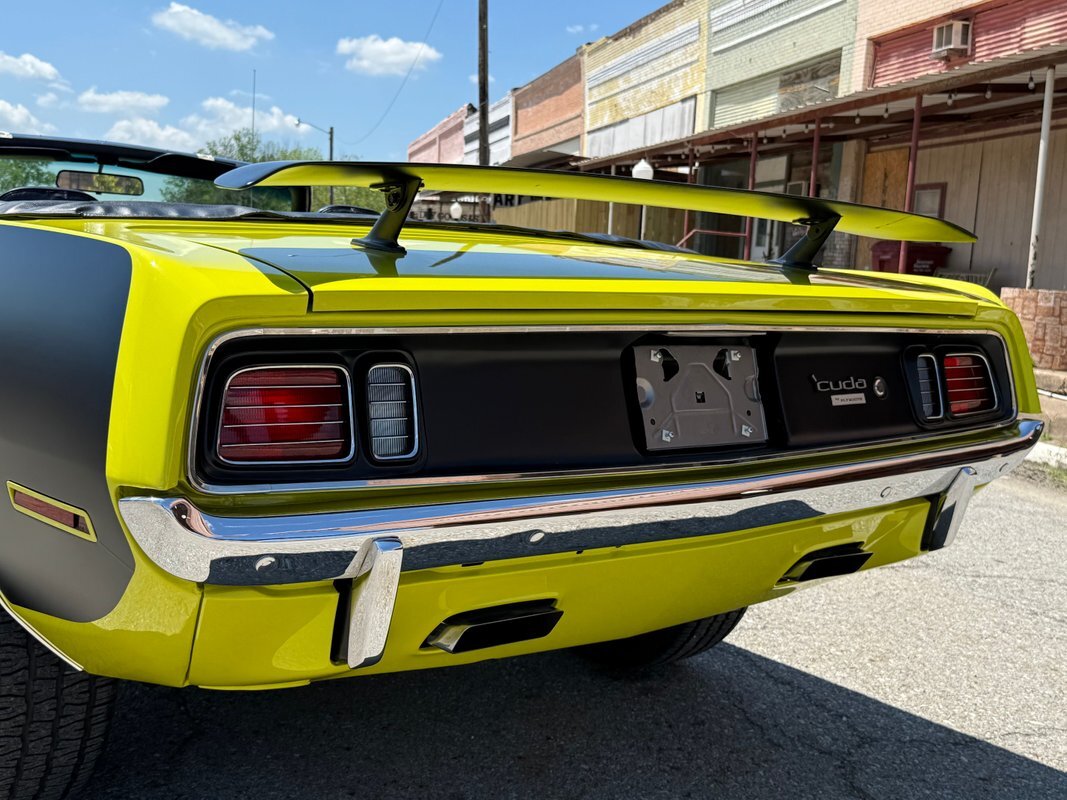 Plymouth-Cuda-1971-36