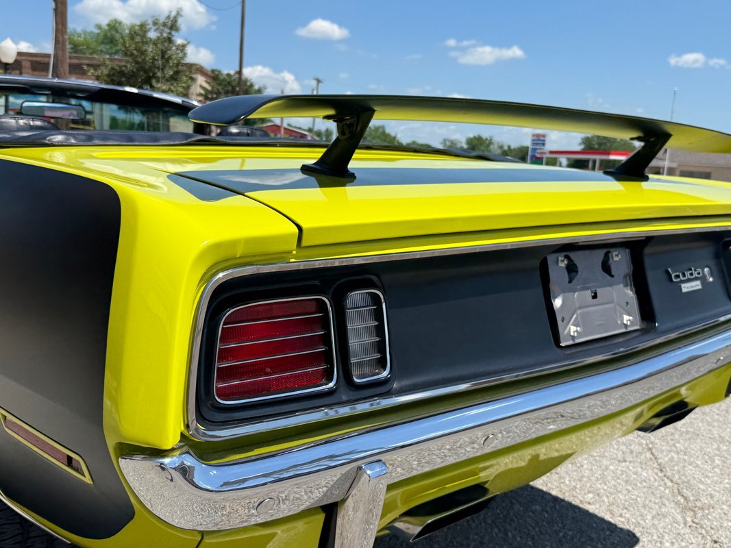 Plymouth-Cuda-1971-9