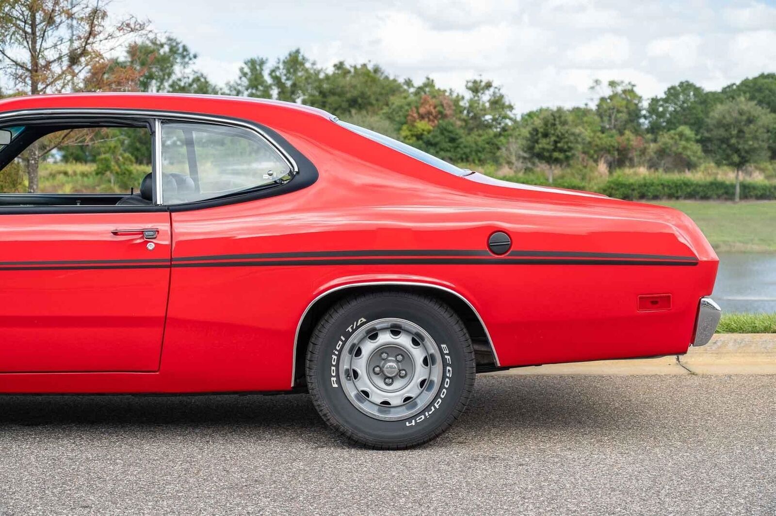 Plymouth-Duster-1970-2-Door-22