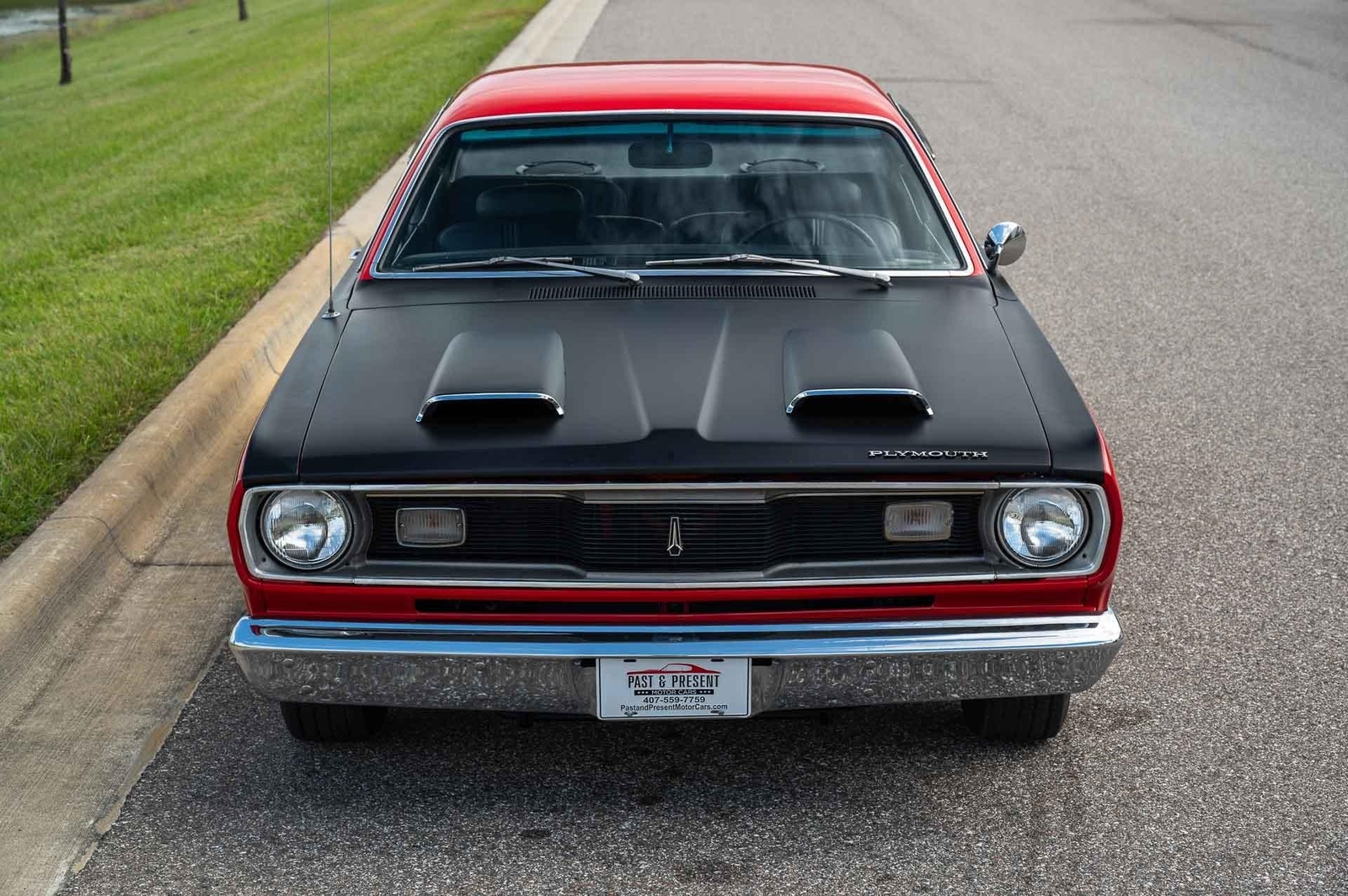 Plymouth-Duster-1970-2-Door-26