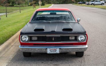 Plymouth-Duster-1970-2-Door-27