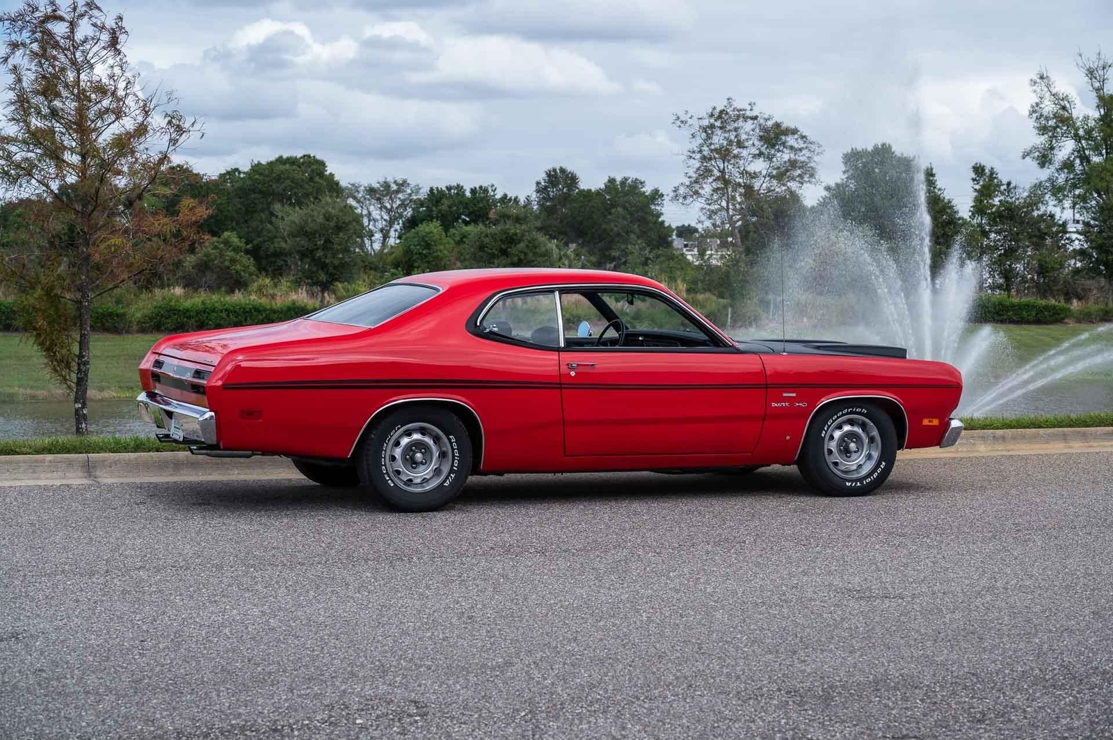 Plymouth-Duster-1970-2-Door-33