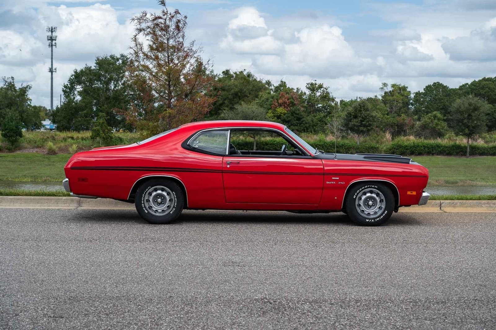 Plymouth-Duster-1970-2-Door-34