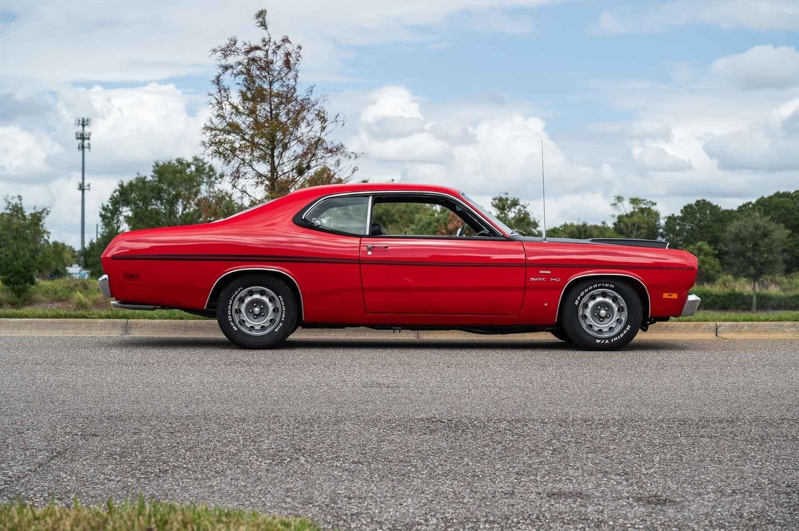 Plymouth-Duster-1970-2-Door-6