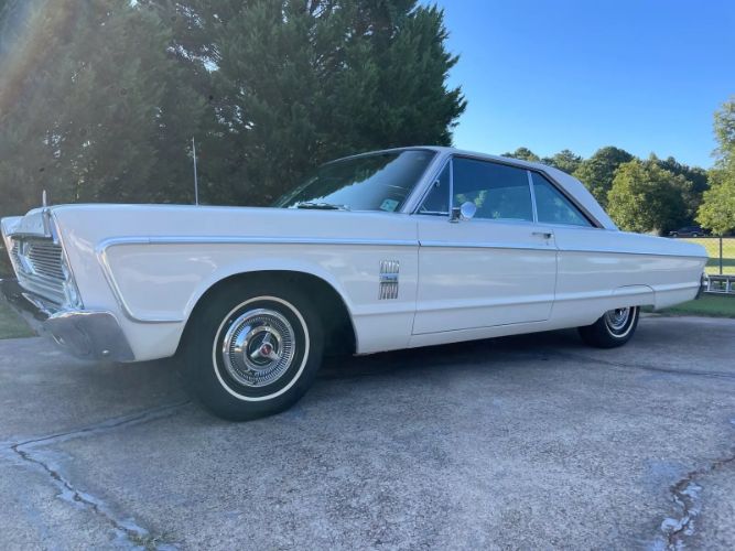 Plymouth-Fury-1966-White-1
