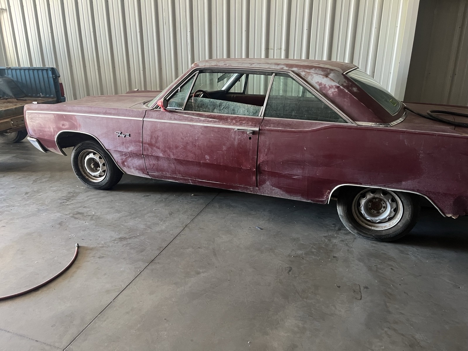 Plymouth-Fury-1967-5