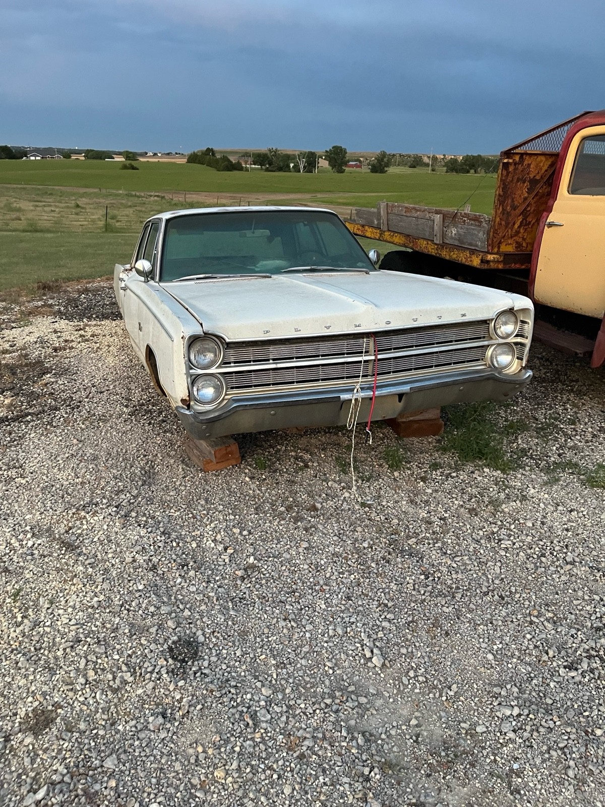 Plymouth-Fury-1967-6