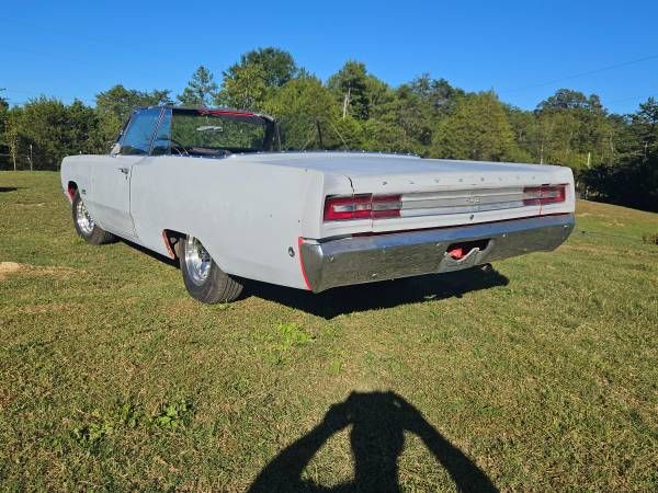 Plymouth-Fury-1968-Black-5