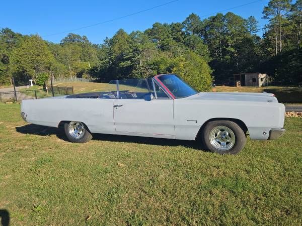 Plymouth-Fury-1968-Black-6