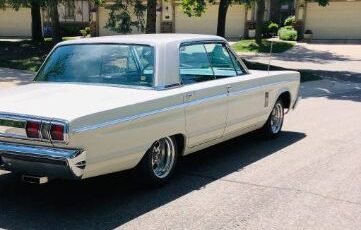 Plymouth-Fury-iii-1966-White-2