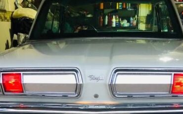 Plymouth-Fury-iii-1966-White-3
