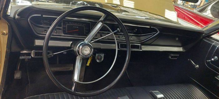 Plymouth-Fury-iii-1967-Custom-12
