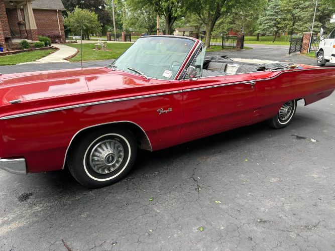 Plymouth-Fury-iii-1967-Red-12