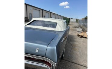 Plymouth-Fury-iii-1970-Blue-White-1