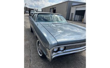 Plymouth-Fury-iii-1970-Blue-White