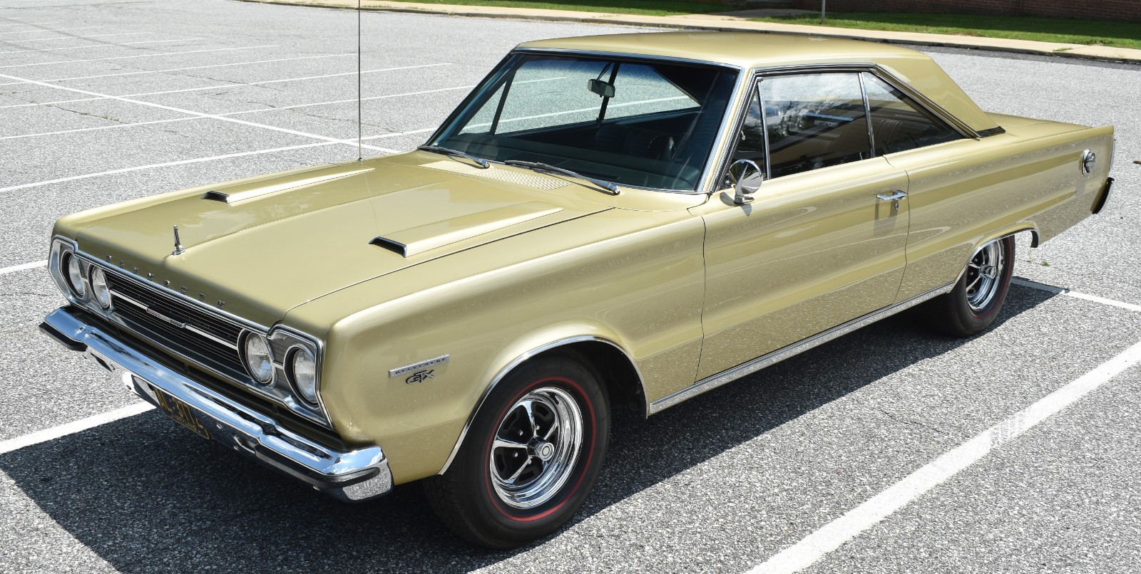 Plymouth-GTX-1967-Coupe-1
