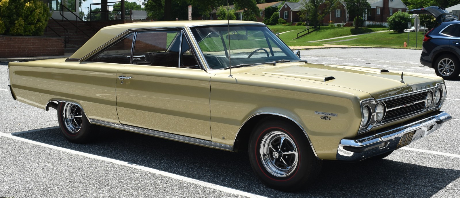 Plymouth-GTX-1967-Coupe-10