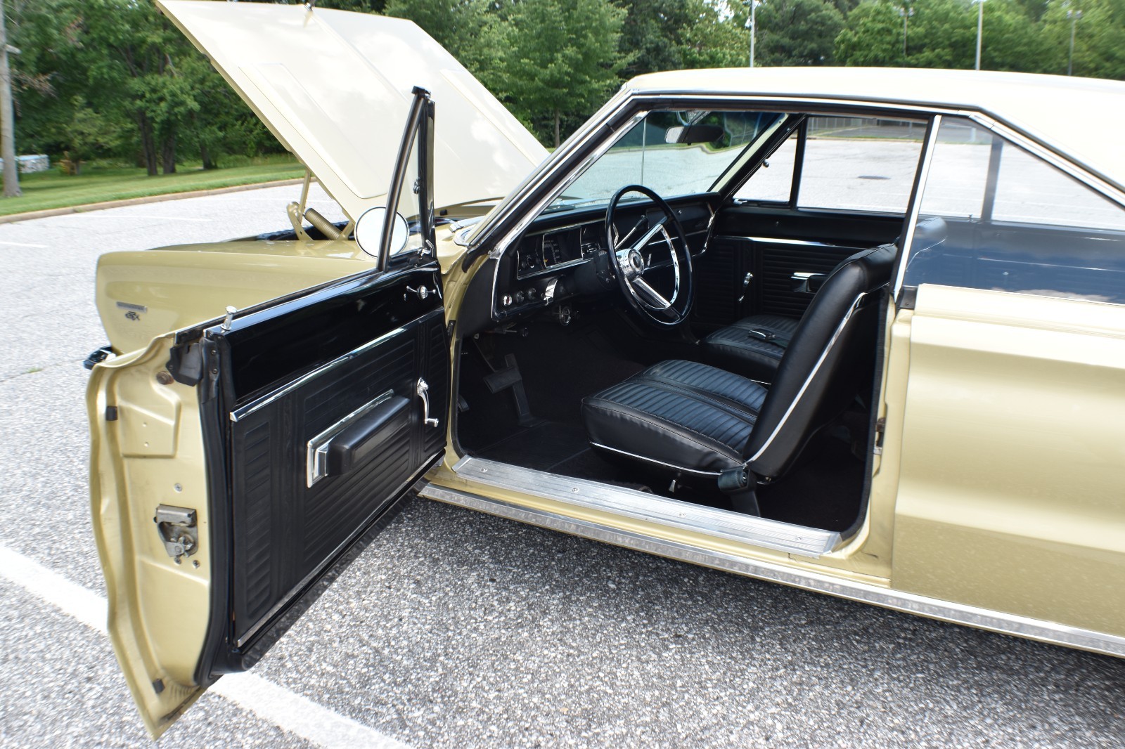 Plymouth-GTX-1967-Coupe-12