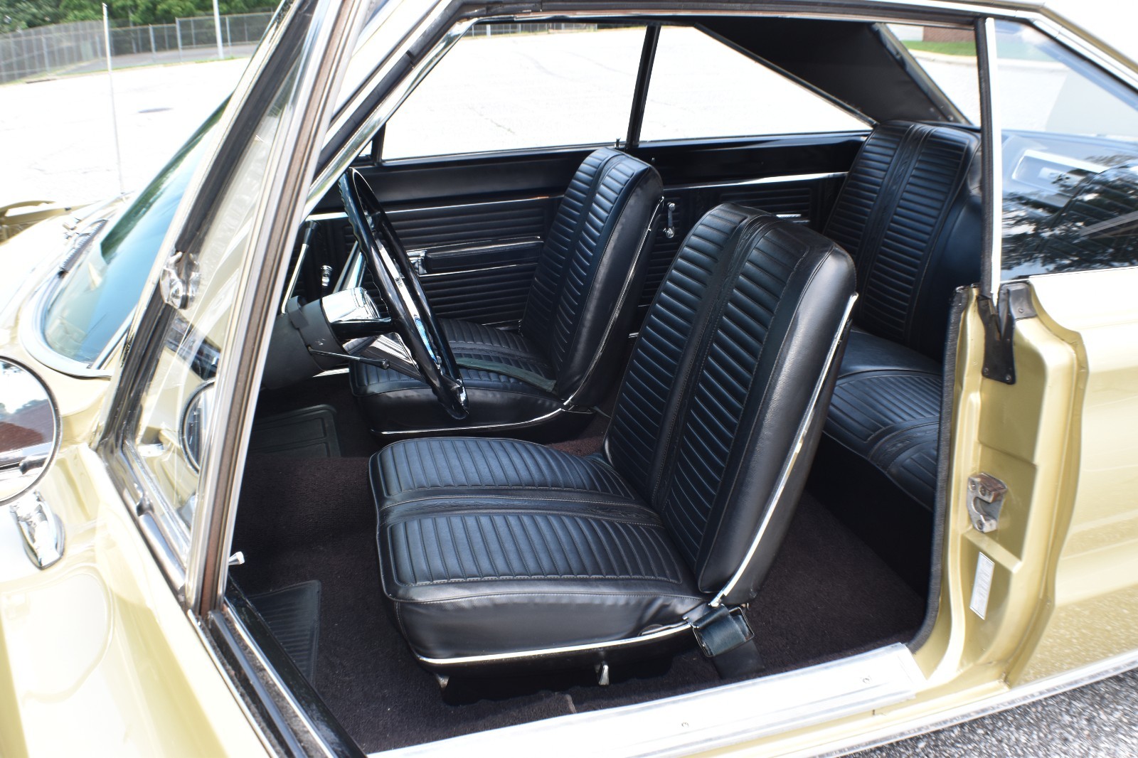 Plymouth-GTX-1967-Coupe-13