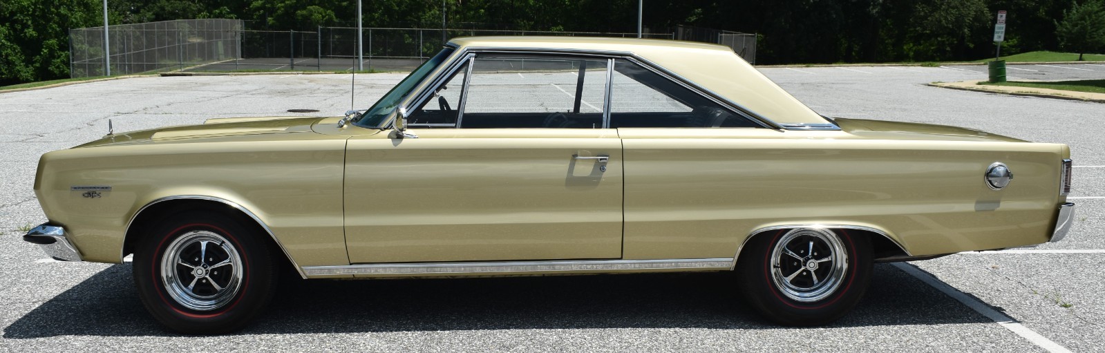 Plymouth-GTX-1967-Coupe-2