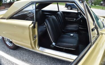 Plymouth-GTX-1967-Coupe-21